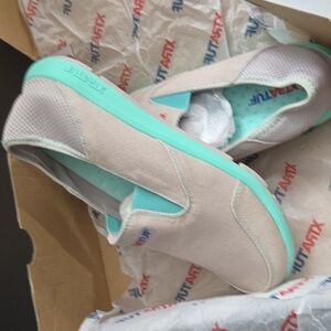 XTRATUF Yellowtail Grey/Seafoam - NEW